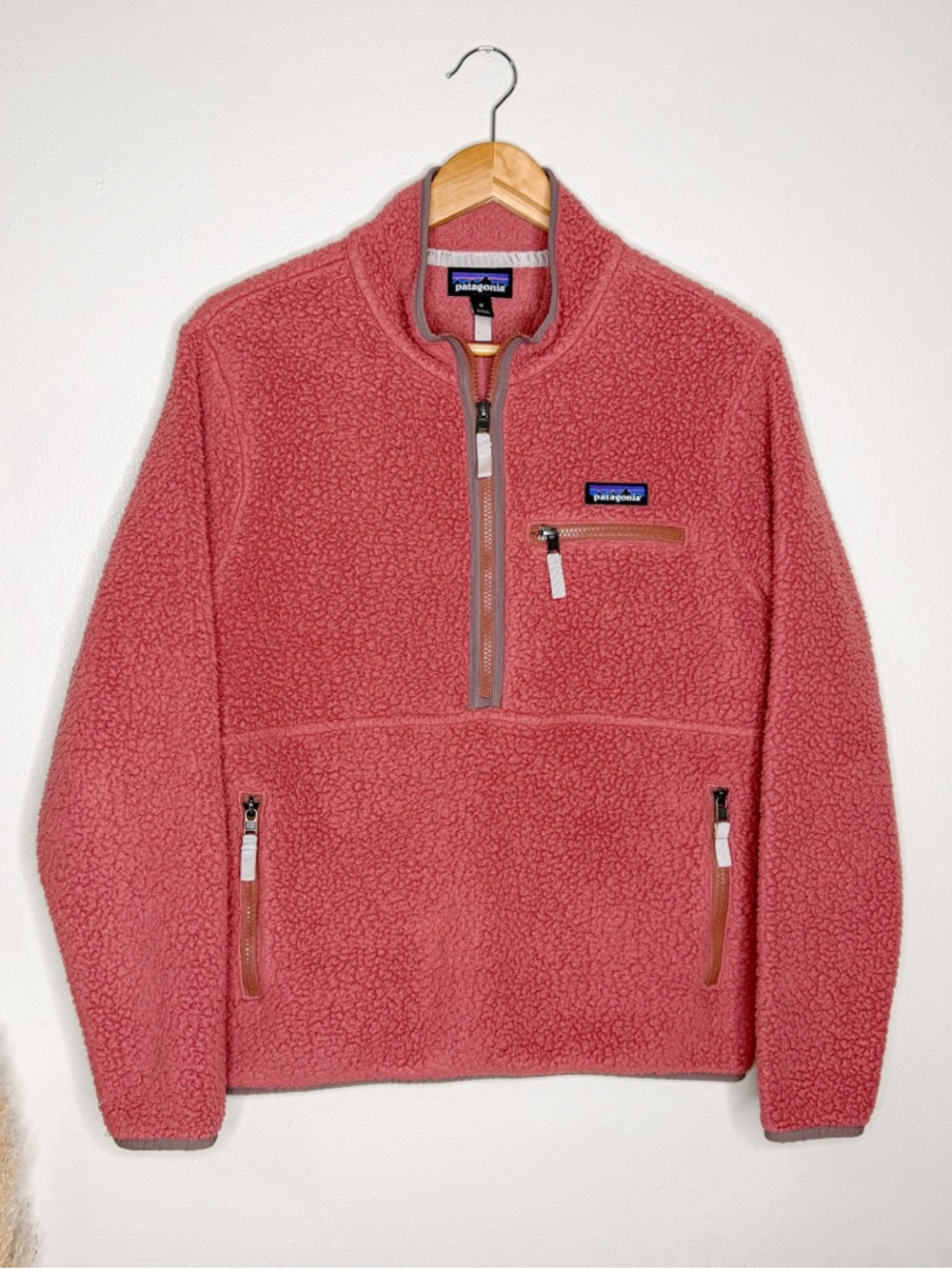 Patagonia | Women’s Retro Pile Fleece Marsupial Pullover, Md - Picture 2 of 13